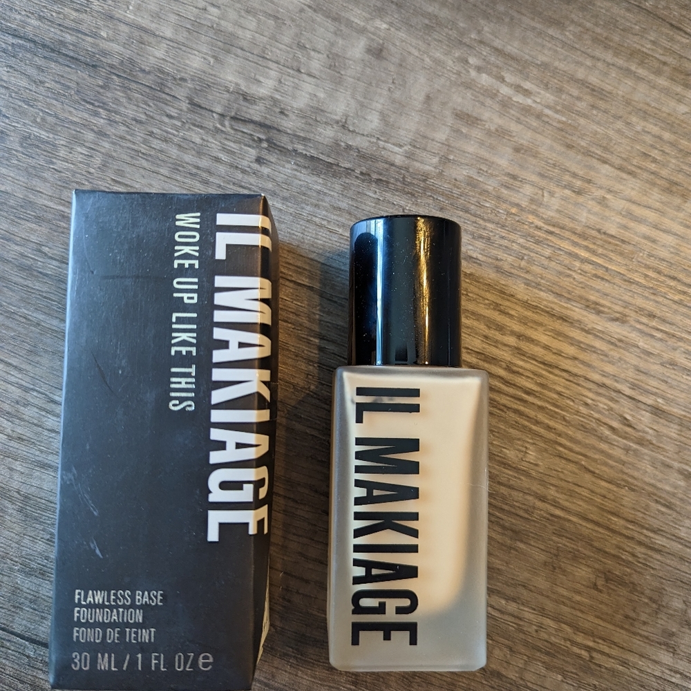 Il Makiage Woke Up Like This 030 Flawless Base Foundation
